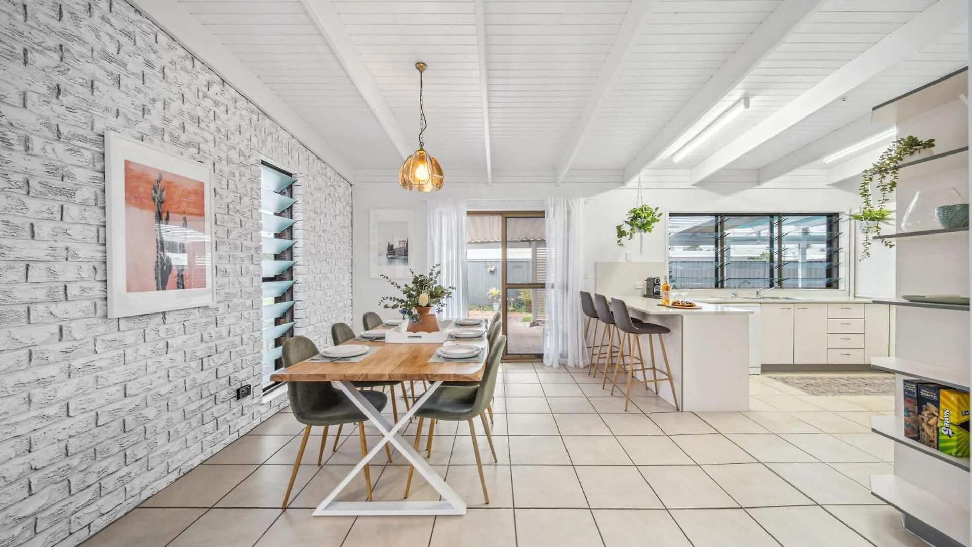 Pumicestone Beach House - 200M To The Passage Pelican Waters Сasa de vacaciones