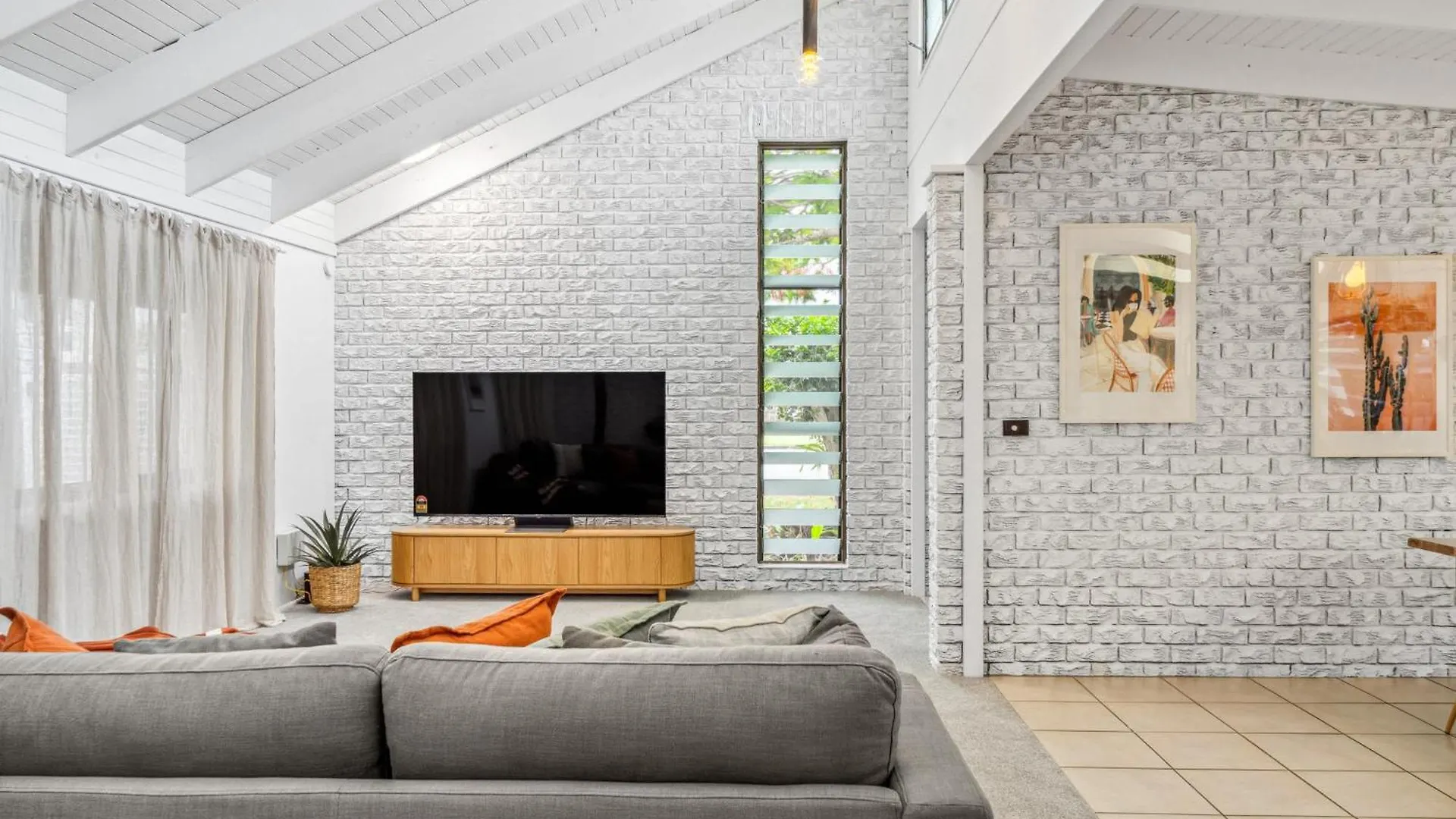 Сasa de vacaciones Pumicestone Beach House - 200M To The Passage Pelican Waters